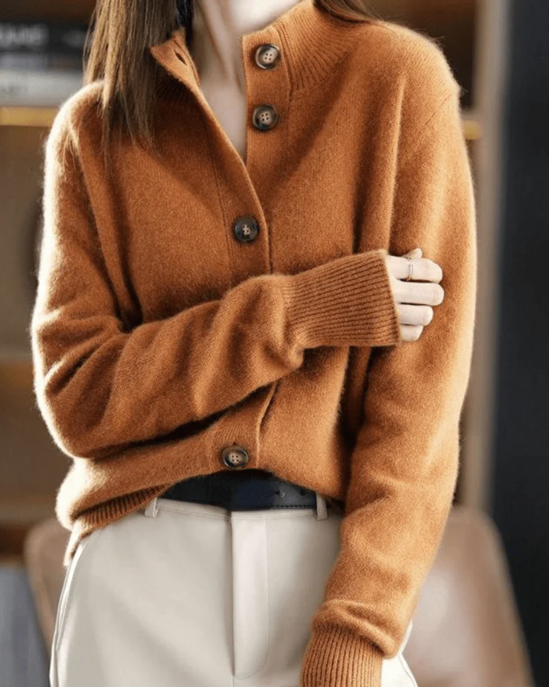 Élise – Retro Cashmere Cardigan