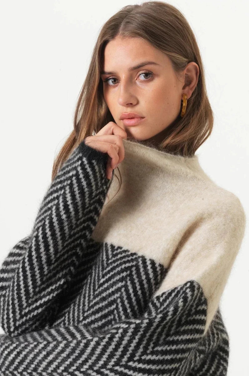 ADELIE | Premium Turtleneck made of fine knit - Liam & Ivy