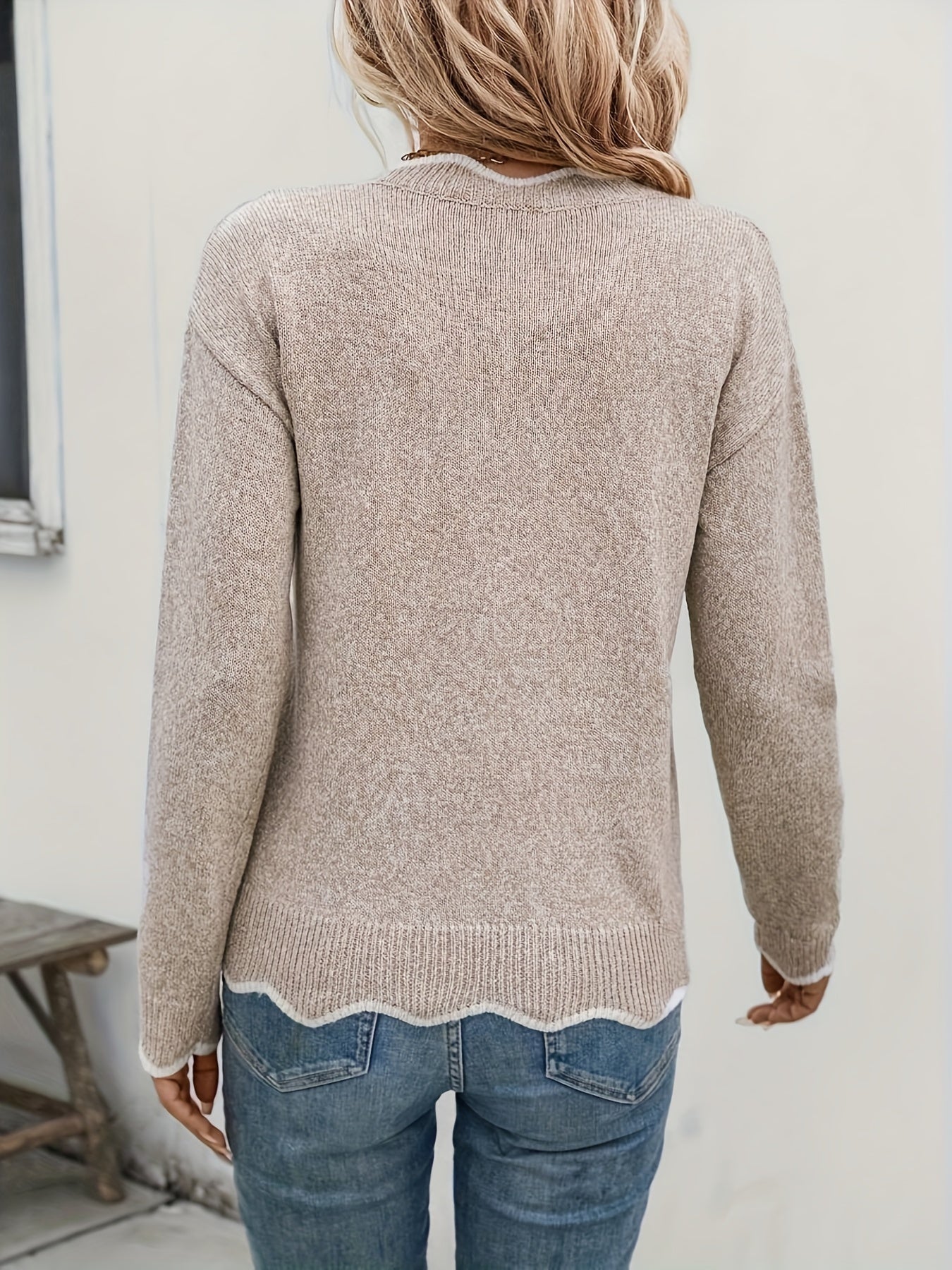 Éline™ | Scalloped V-Neck Sweater