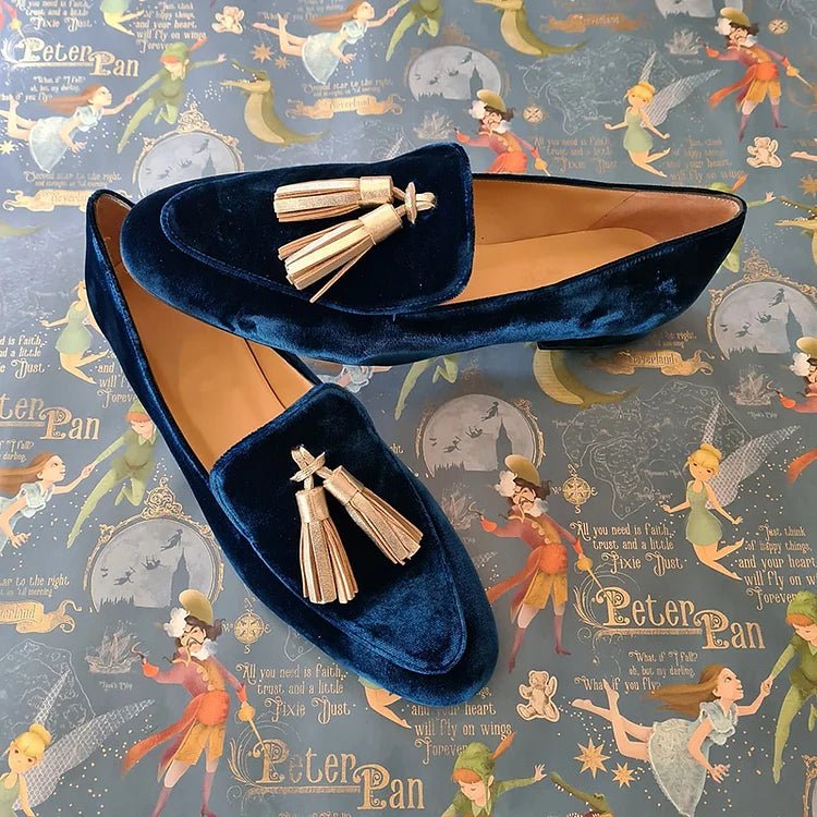 MIDNIGHT ELEGANCE LOAFERS WITH CHAMPAGNE TASSELS - Liam & Ivy