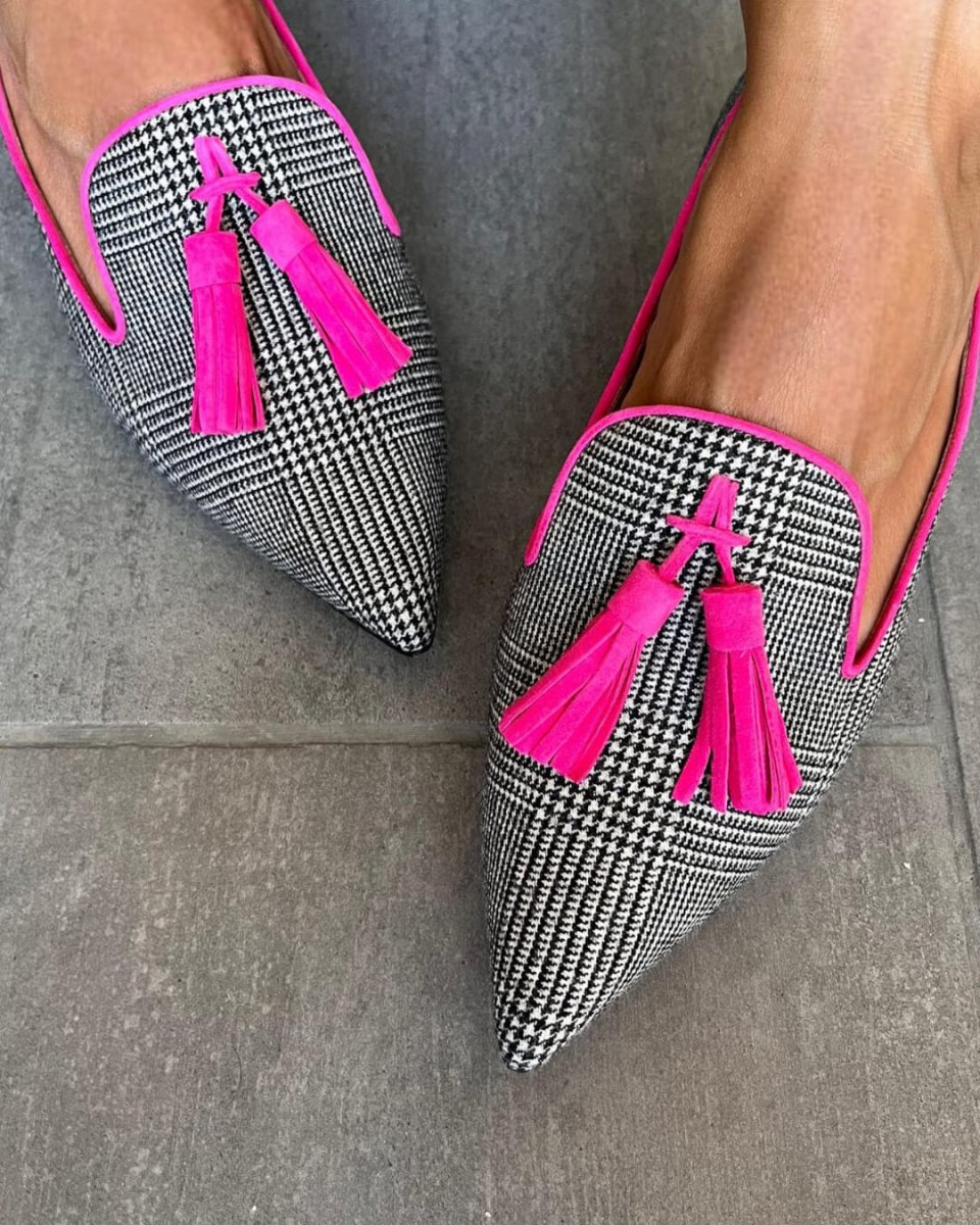 POINTED LOAFER WITH FLUO FRINGES - Liam & Ivy