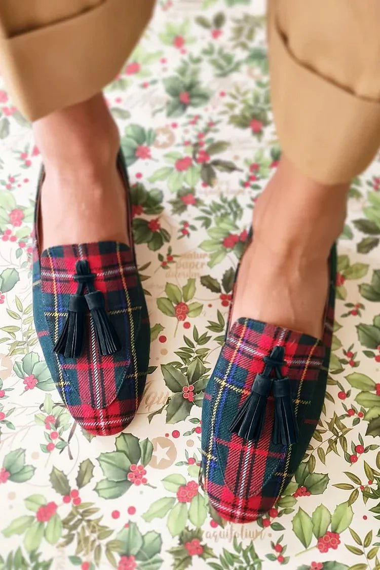 SCOTTISH CHIC LOAFER WITH FRINGES - Liam & Ivy