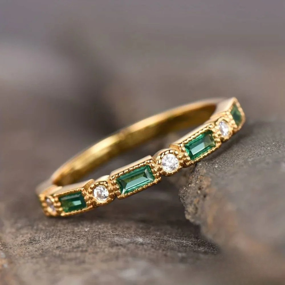 Gold Ring with Inlaid Green Vintage Zircon
