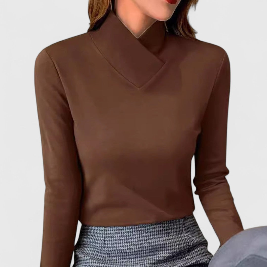 Élise – Chic Turtleneck Sweater