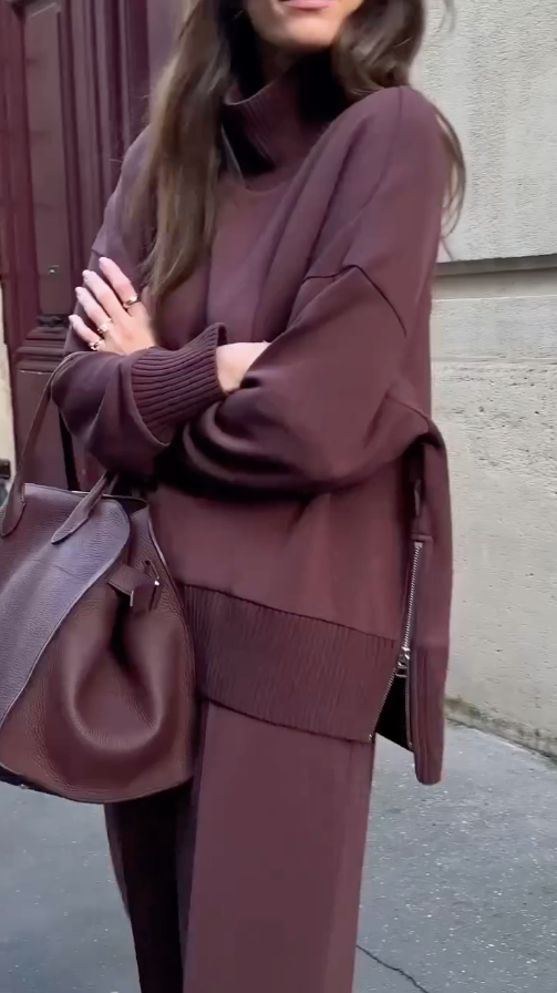 Jessy – Elegant and Harmonious Knit Set