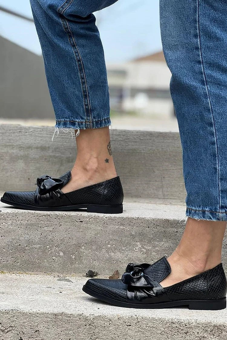 BLACK LOAFER WITH SHINY BOW - Liam & Ivy